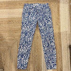 Vineyard Vines blue patterned pants